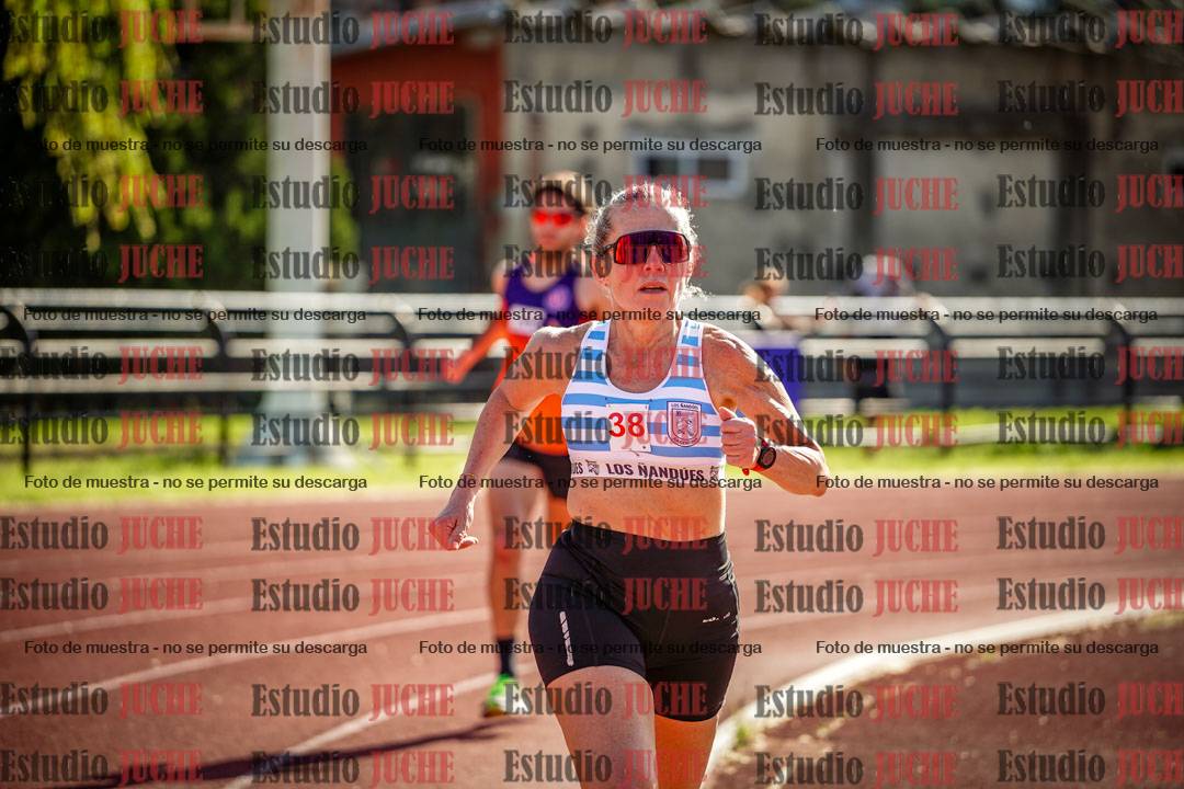 Fotos de los 5000 m llanos de mujeres y varones
