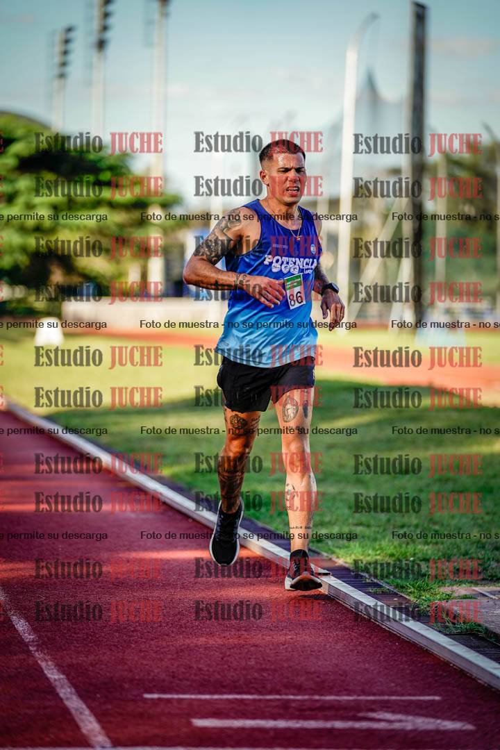 Fotos de los 3000 m llanos de varones