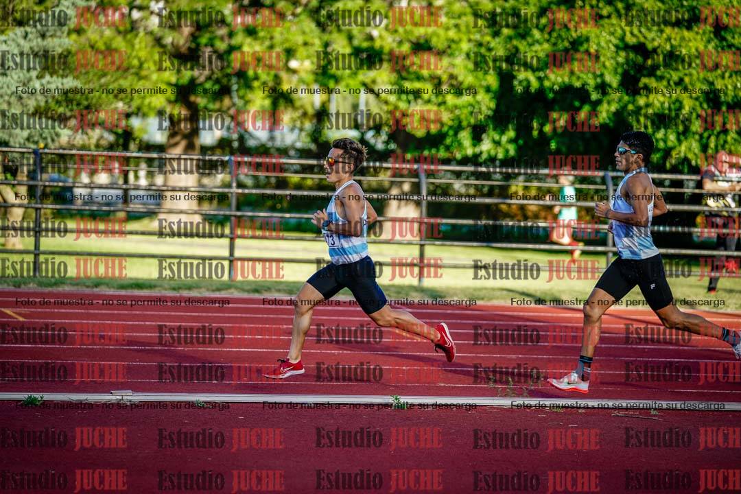 Fotos de los 3000 m llanos de varones