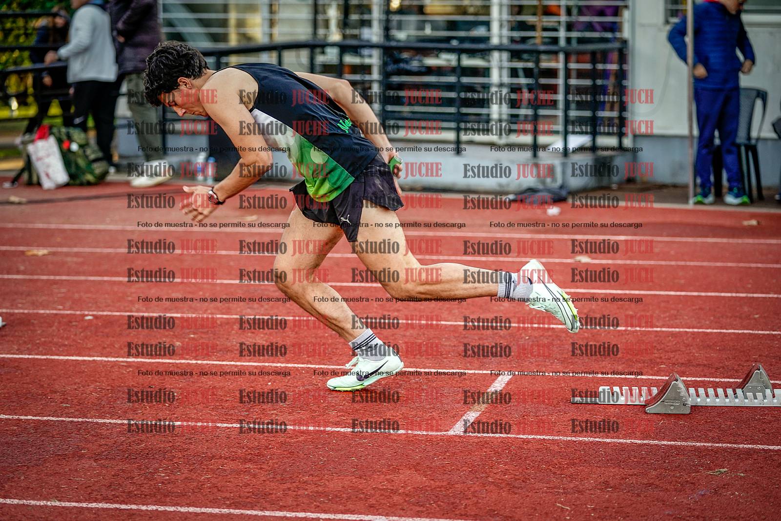 Fotos de las postas 4x400 m de varones