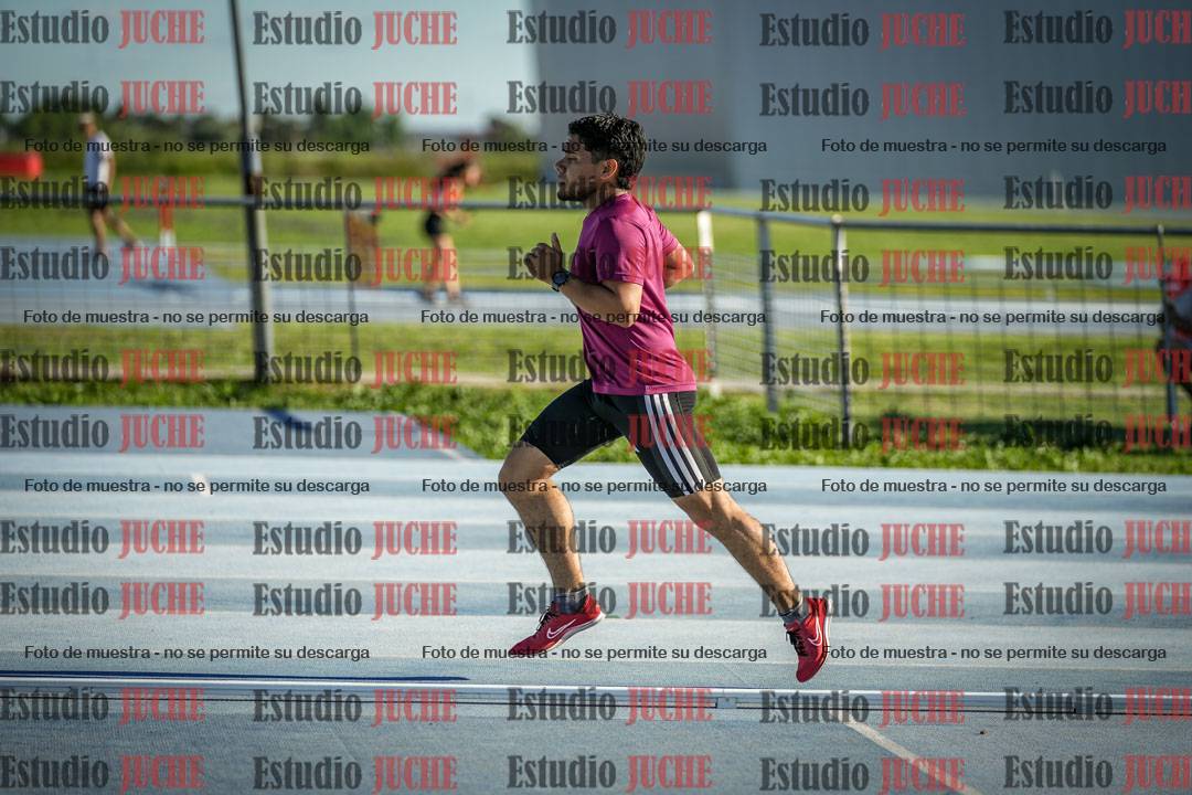 Fotos de los 3000 m llanos de varones