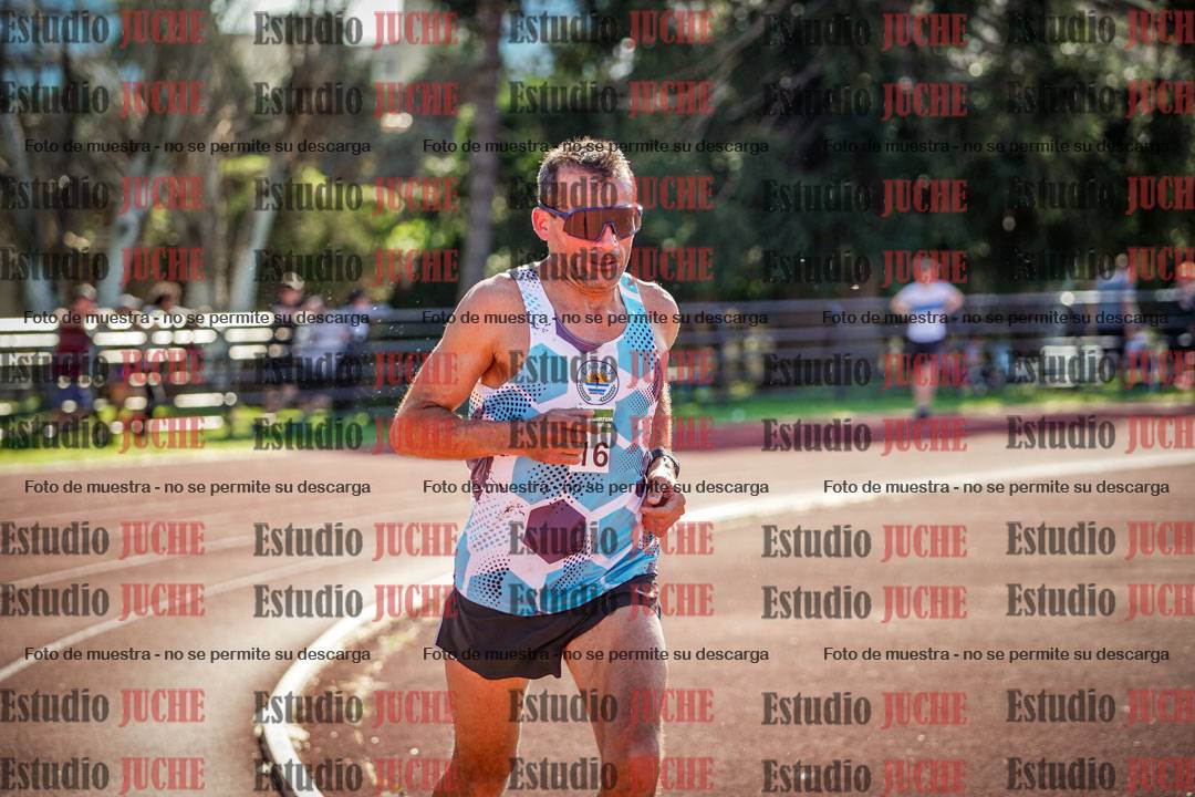 Fotos de los 5000 m llanos de mujeres y varones