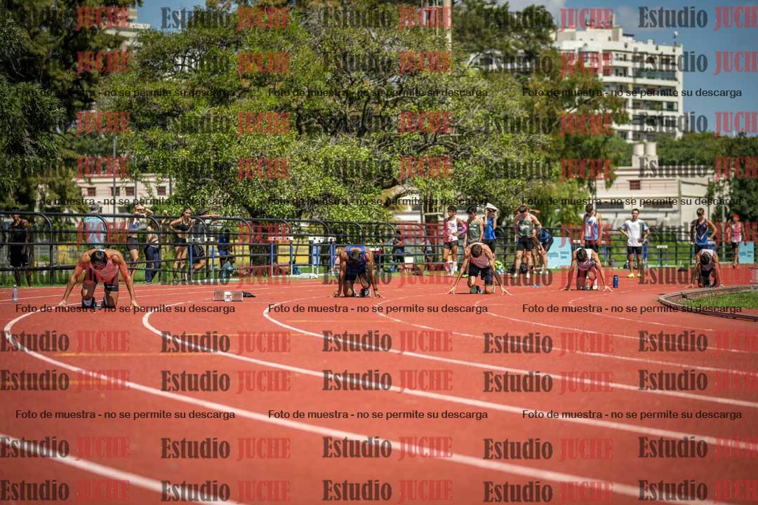Fotos de los 200 m llanos de varones