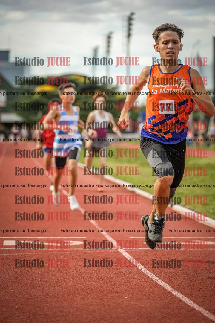 Fotos de los 800 m llanos de varones