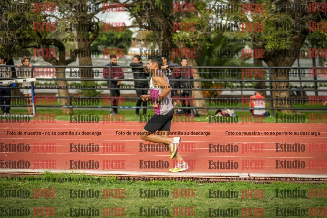 Fotos de los 3000 m llanos de varones