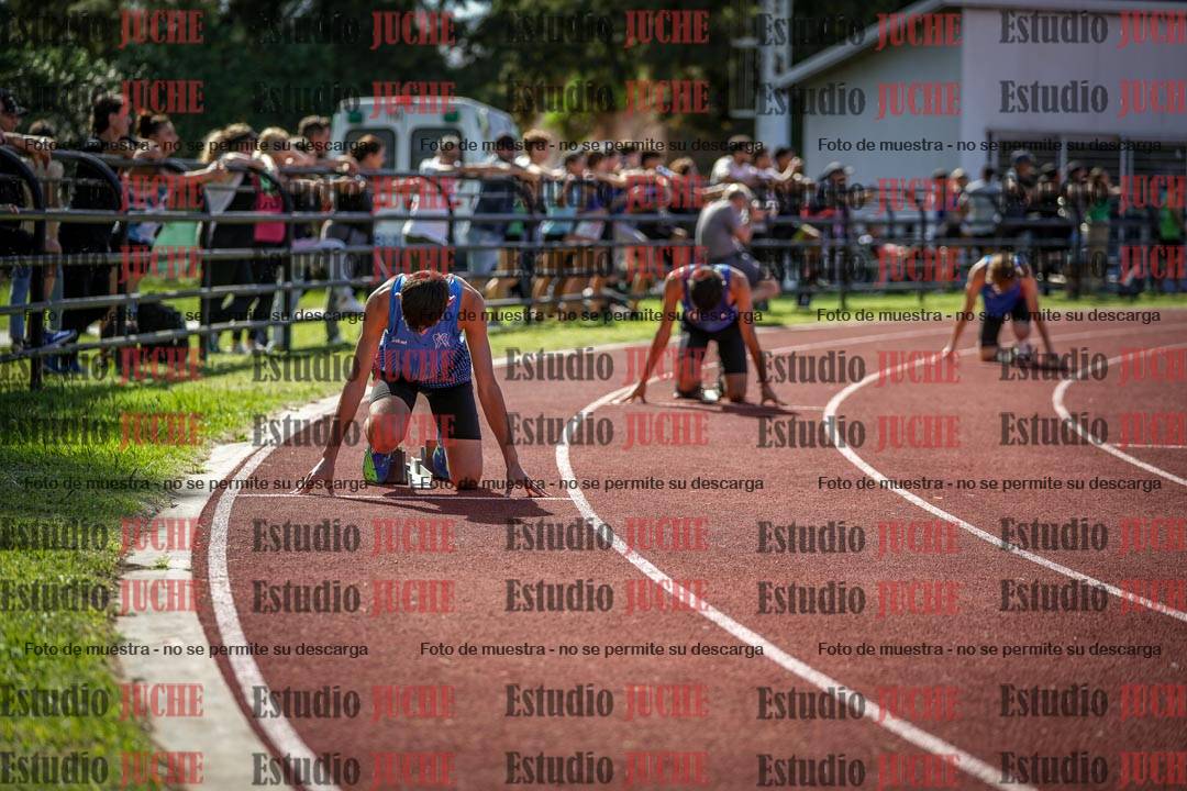 Fotos de los 400 m llanos de varones