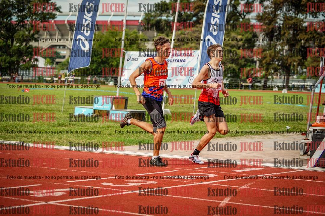 Fotos de los 800 m llanos de varones
