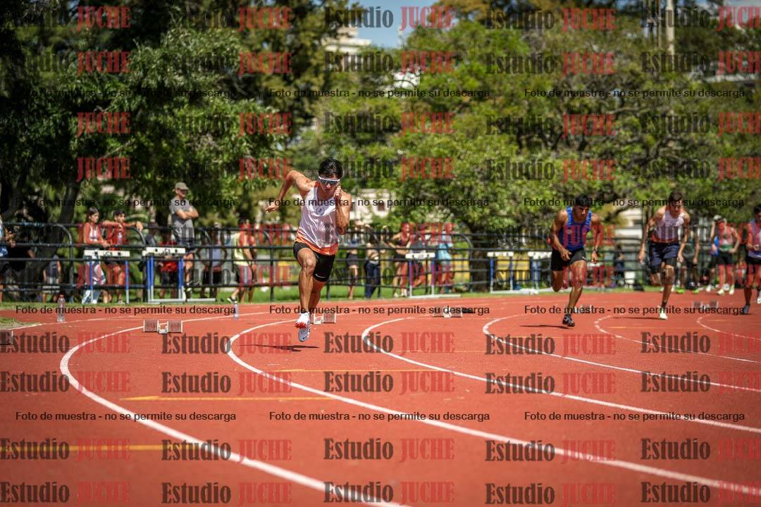 Fotos de los 200 m llanos de varones