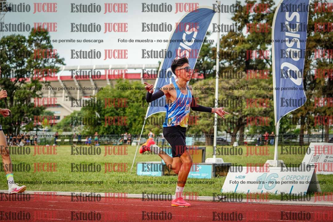 Fotos de los 3000 m llanos de varones