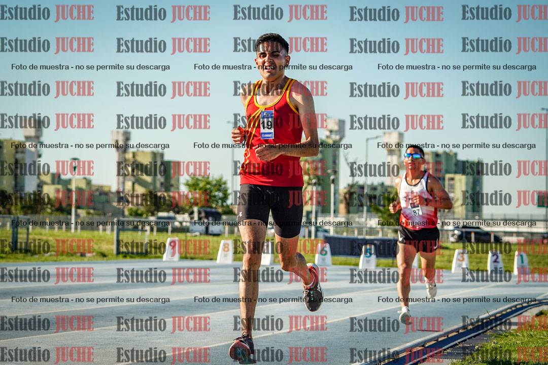 Fotos de los 3000 m llanos de varones