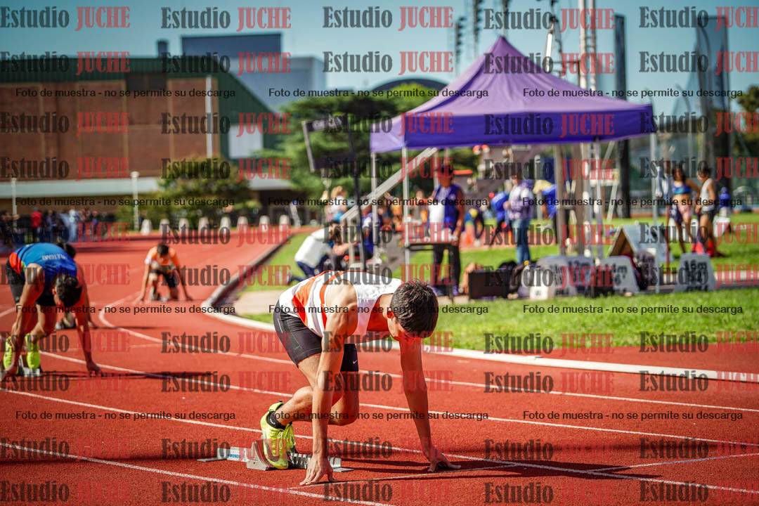 Fotos de los 400 m llanos de varones