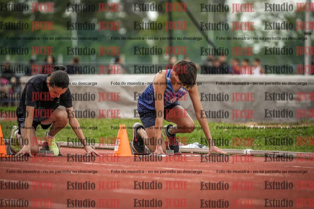 Fotos de los 80 m llanos de varones