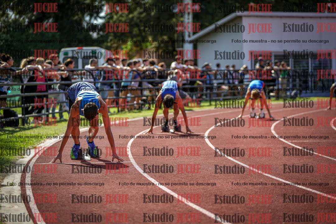 Fotos de los 400 m llanos de varones