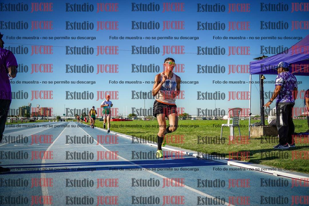 Fotos de los 3000 m llanos de varones