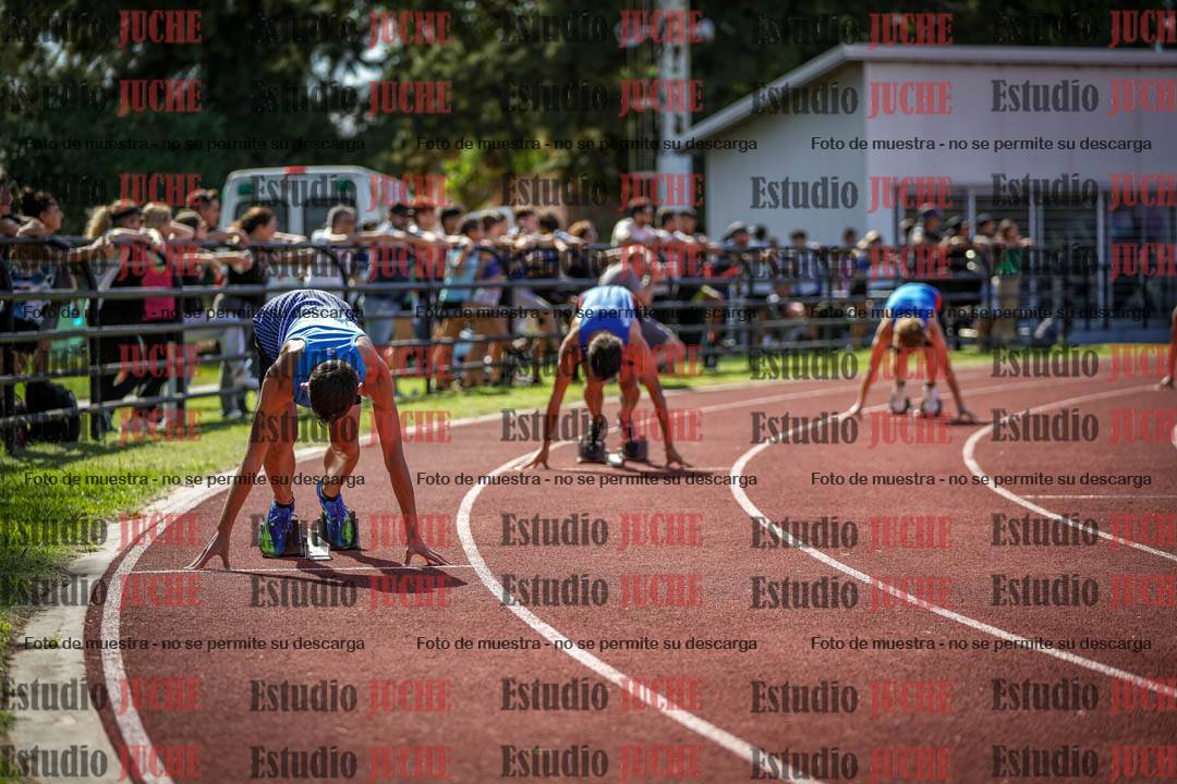 Fotos de los 400 m llanos de varones