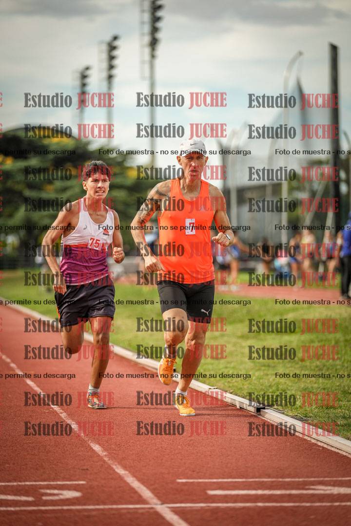 Fotos de los 800 m llanos de varones