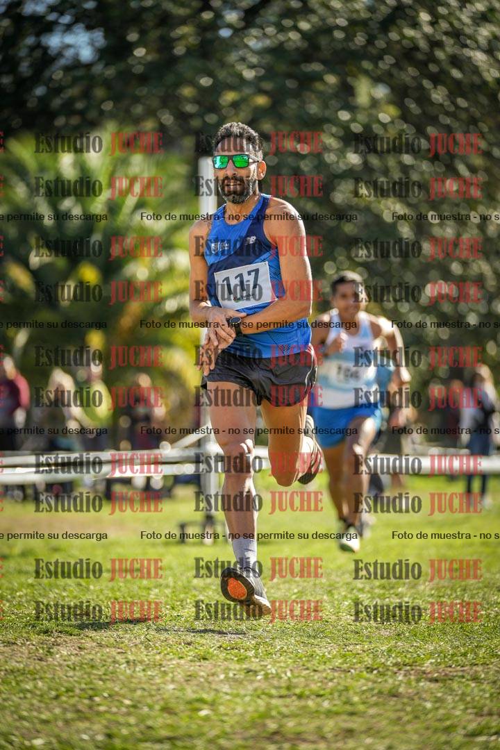 Fotos de la llegada del cross de 8000 m