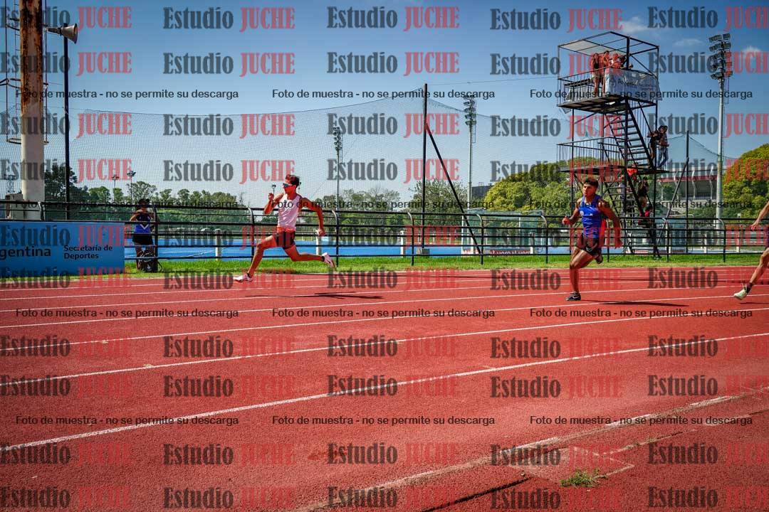 Fotos de los 200 m llanos de varones