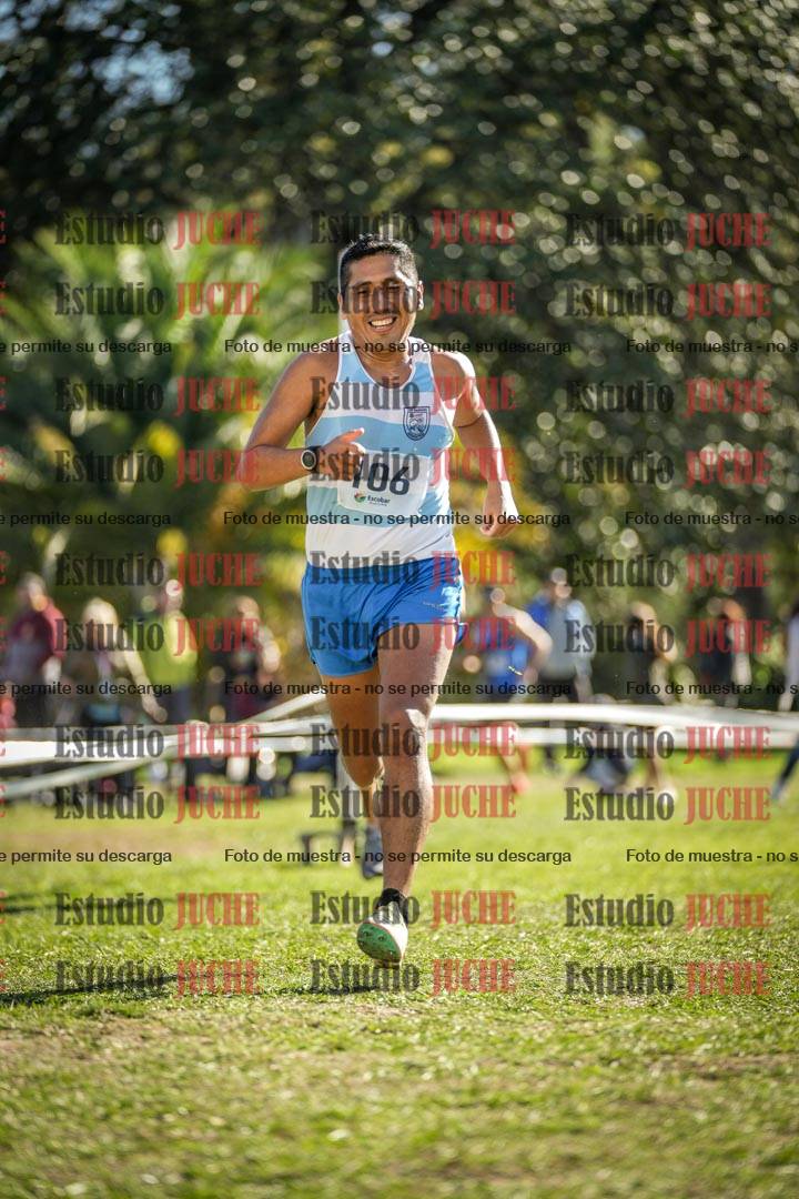 Fotos de la llegada del cross de 8000 m