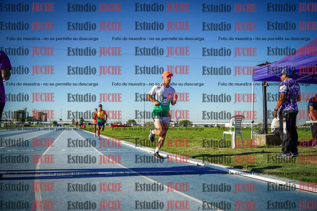 Fotos de los 3000 m llanos de varones