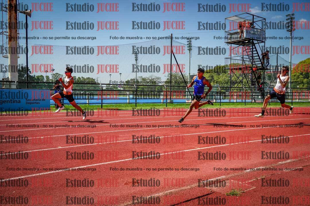 Fotos de los 200 m llanos de varones