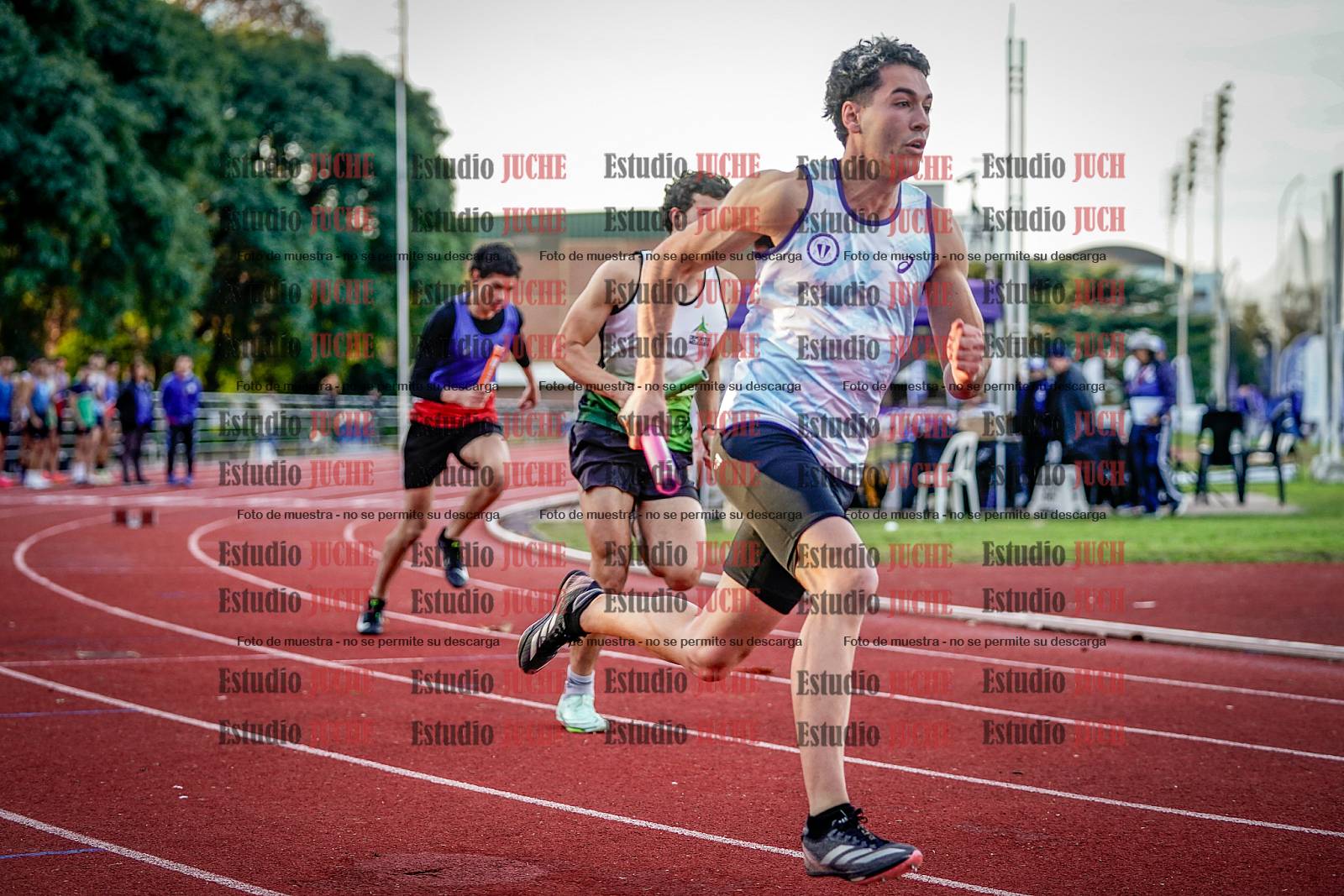 Fotos de las postas 4x400 m de varones