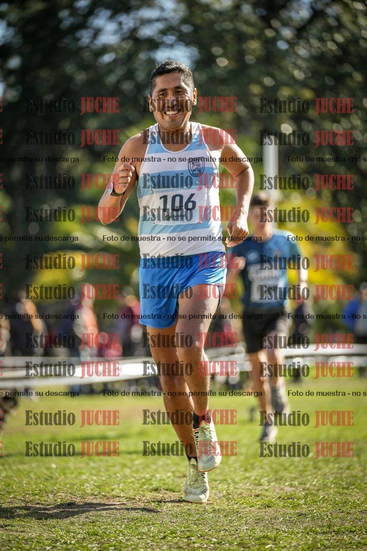 Fotos de la llegada del cross de 8000 m