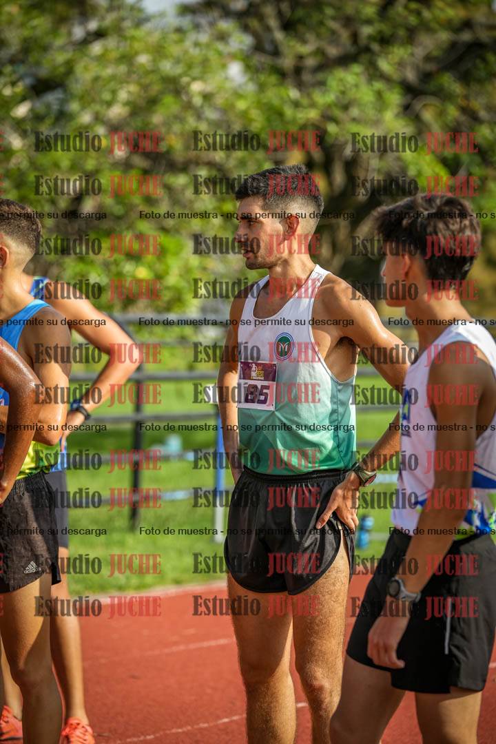 Fotos de los 3000 m llanos de varones