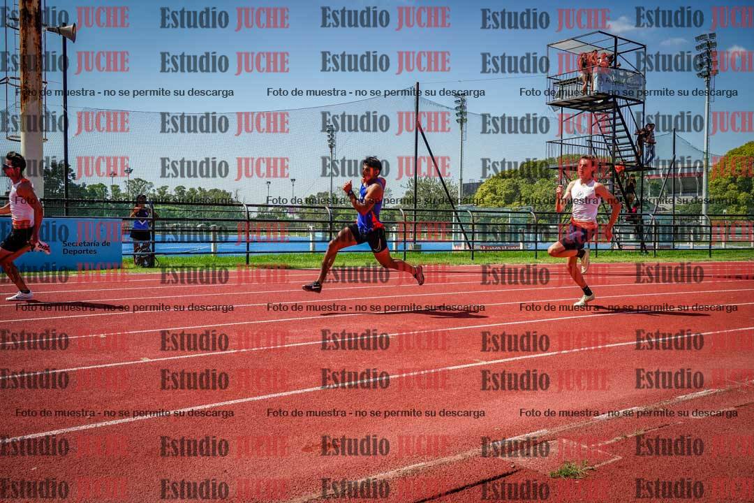 Fotos de los 200 m llanos de varones