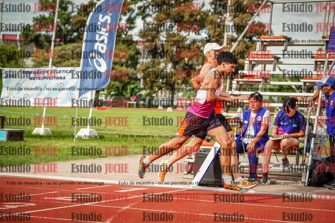 Fotos de los 800 m llanos de varones