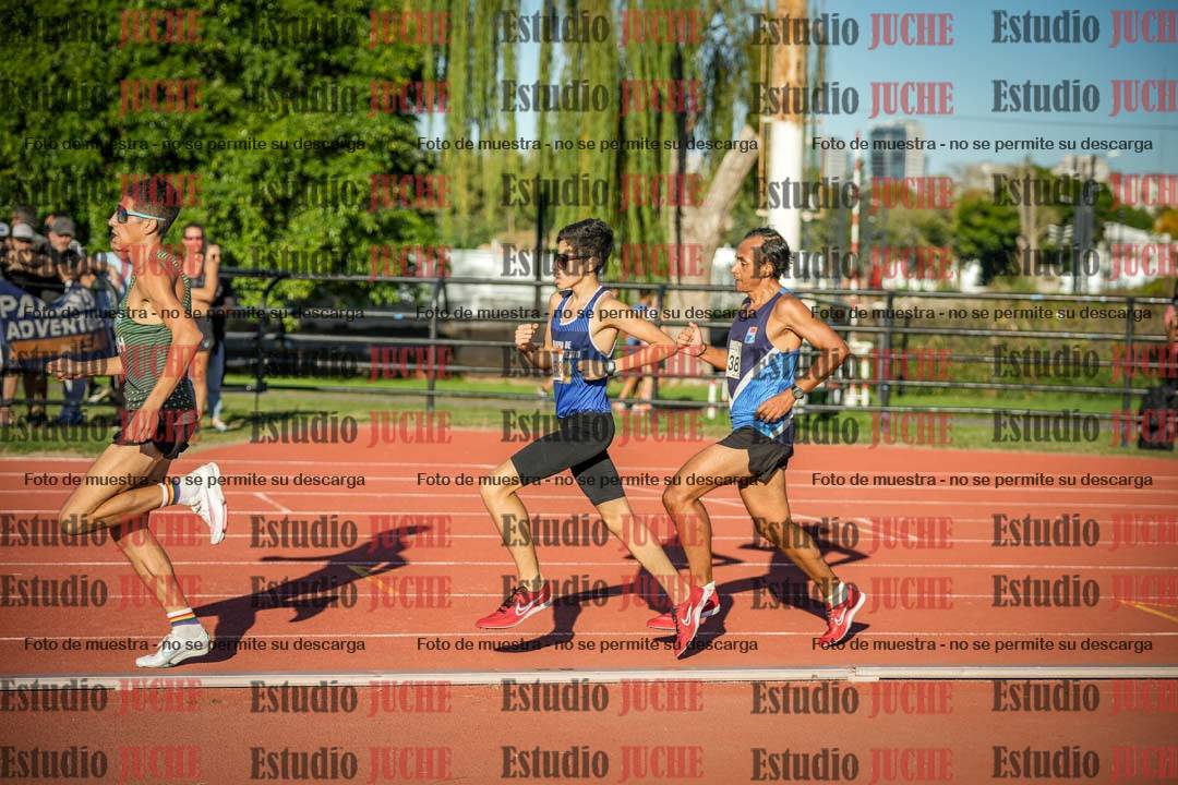 Fotos de los 3000 m llanos de varones