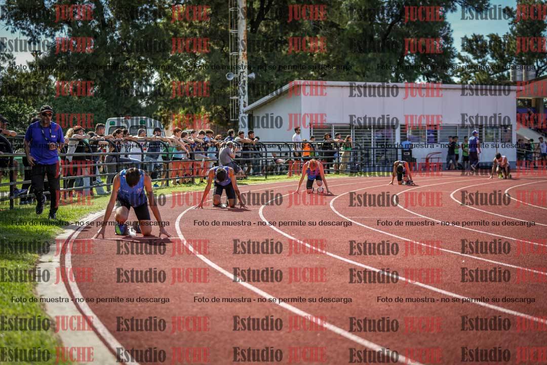 Fotos de los 400 m llanos de varones
