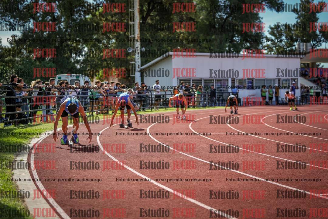 Fotos de los 400 m llanos de varones