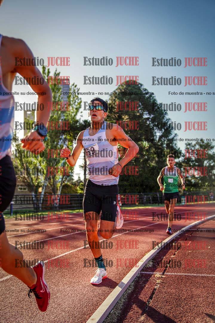 Fotos de los 3000 m llanos de varones