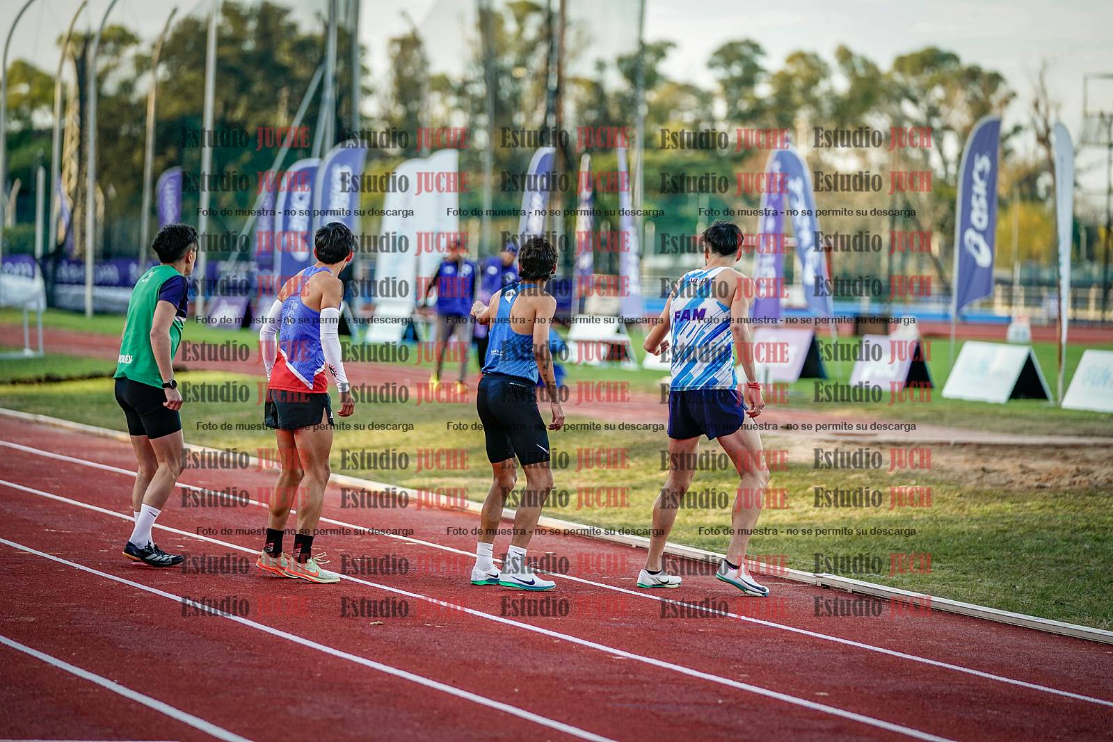 Fotos de las postas 4x400 m de varones