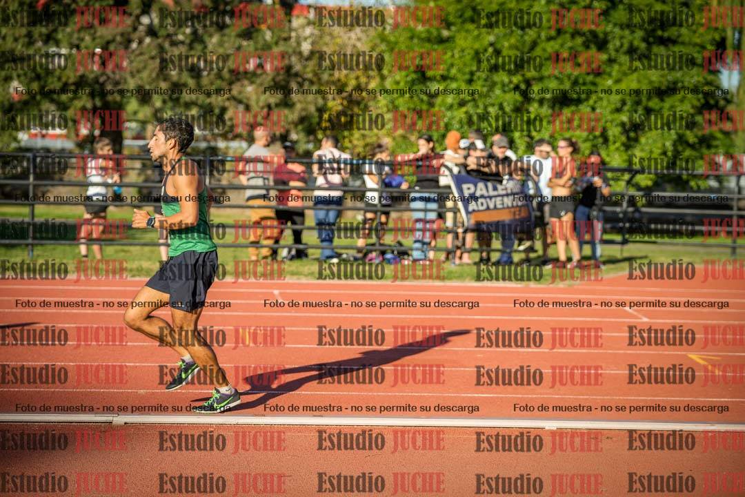 Fotos de los 3000 m llanos de varones