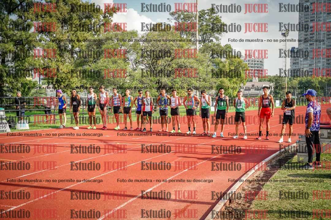 Fotos de los 3000 m llanos de varones