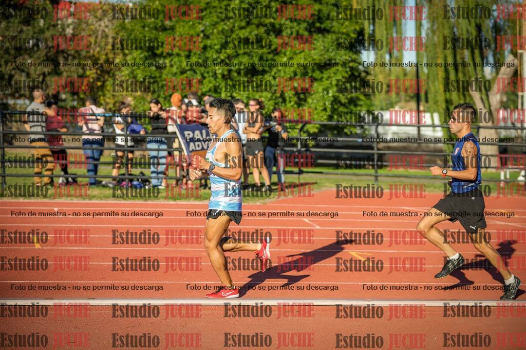 Fotos de los 3000 m llanos de varones