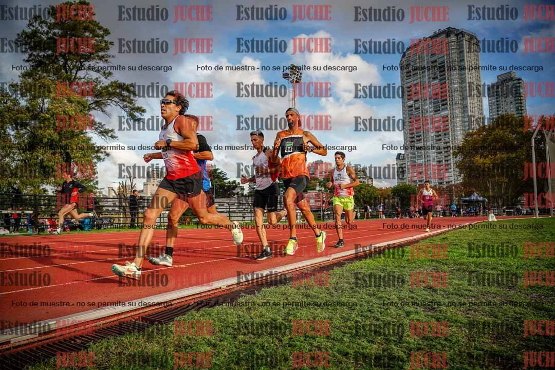 Fotos de los 3000 m llanos de varones
