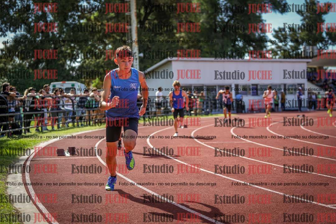 Fotos de los 400 m llanos de varones