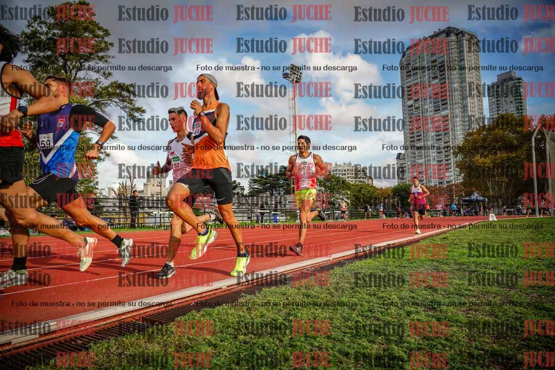 Fotos de los 3000 m llanos de varones