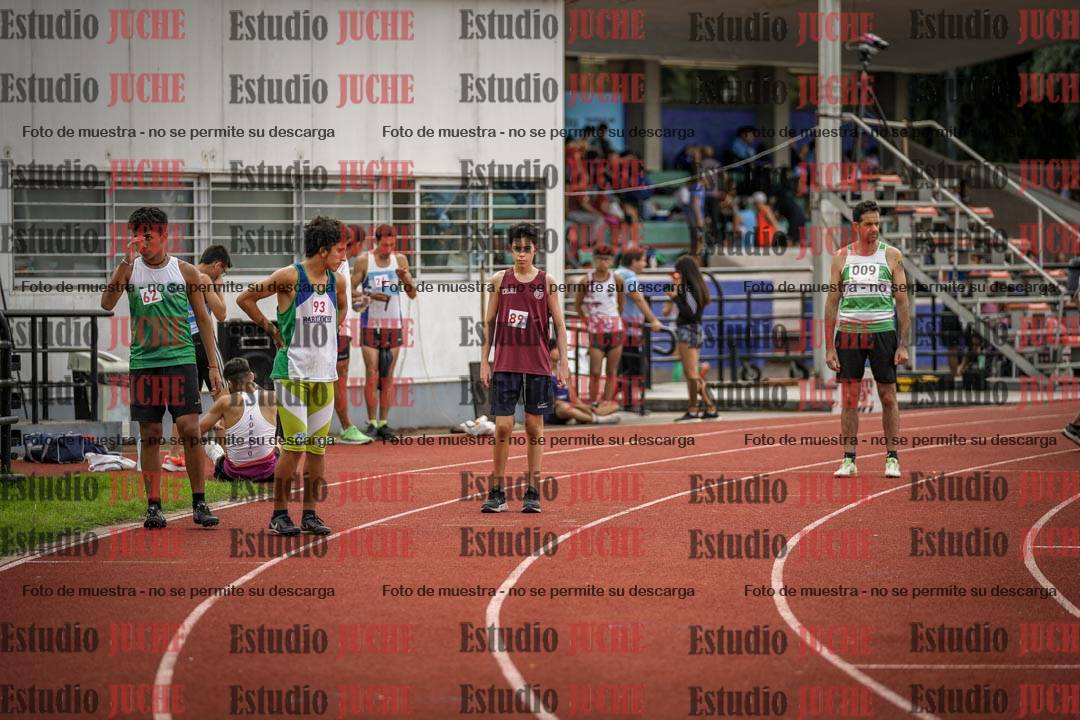 Fotos de los 800 m llanos de varones