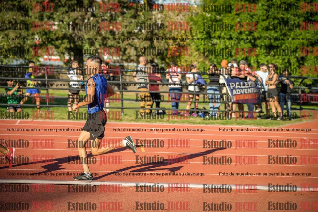 Fotos de los 3000 m llanos de varones