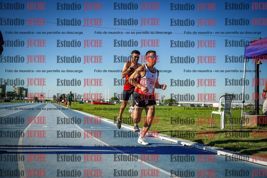 Fotos de los 3000 m llanos de varones