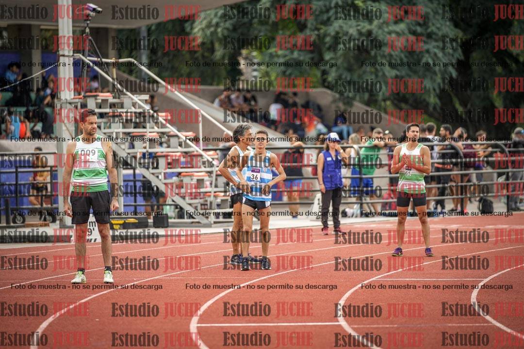 Fotos de los 800 m llanos de varones
