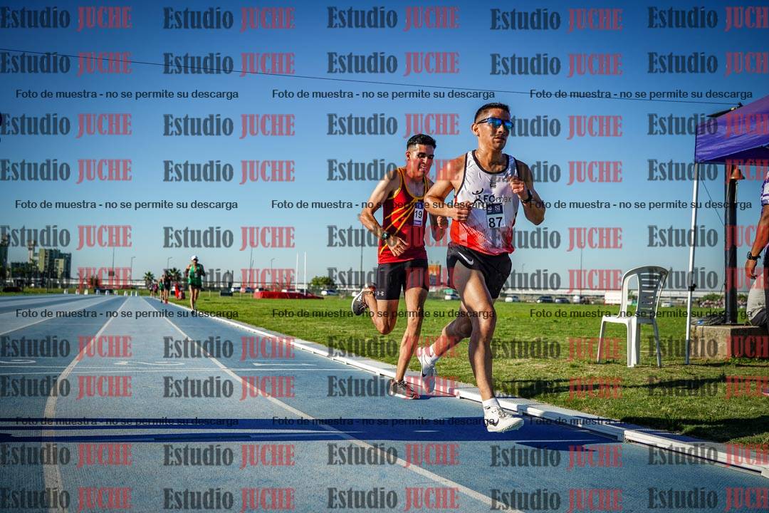 Fotos de los 3000 m llanos de varones