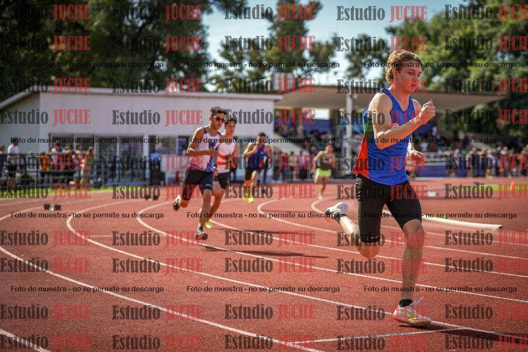 Fotos de los 400 m llanos de varones