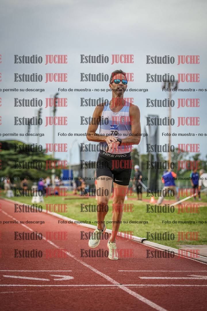Fotos de los 3000 m llanos de varones