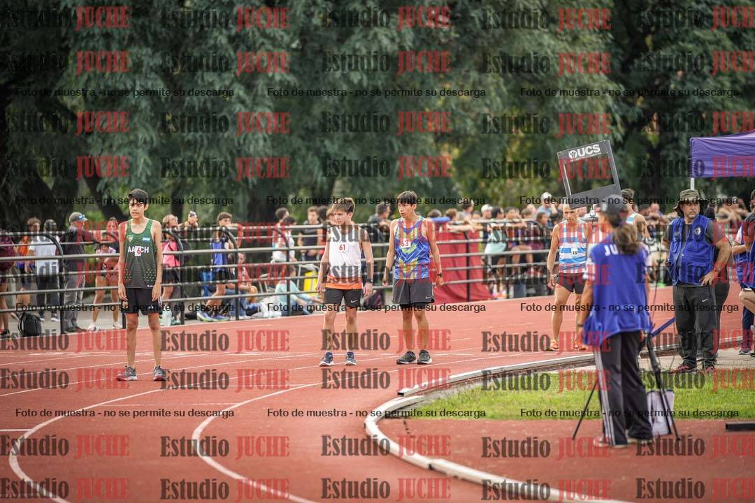 Fotos de los 800 m llanos de varones