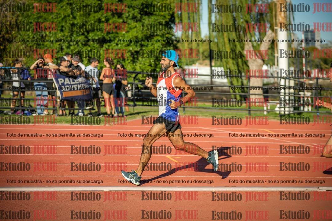 Fotos de los 3000 m llanos de varones